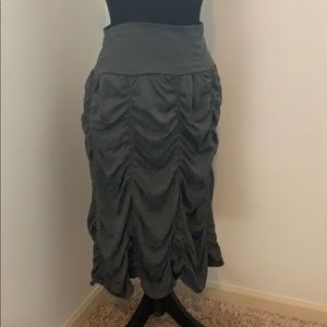 Boutique rouched skirt size 3